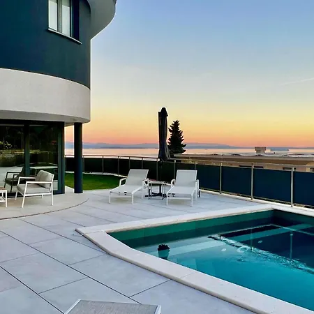 Stunning In With House Sea View