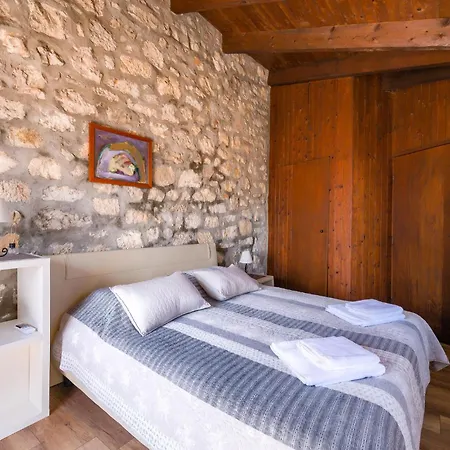 Hébergement de vacances Stunning In With House Sea View *