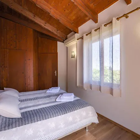 Feriehus Stunning In With House Sea View